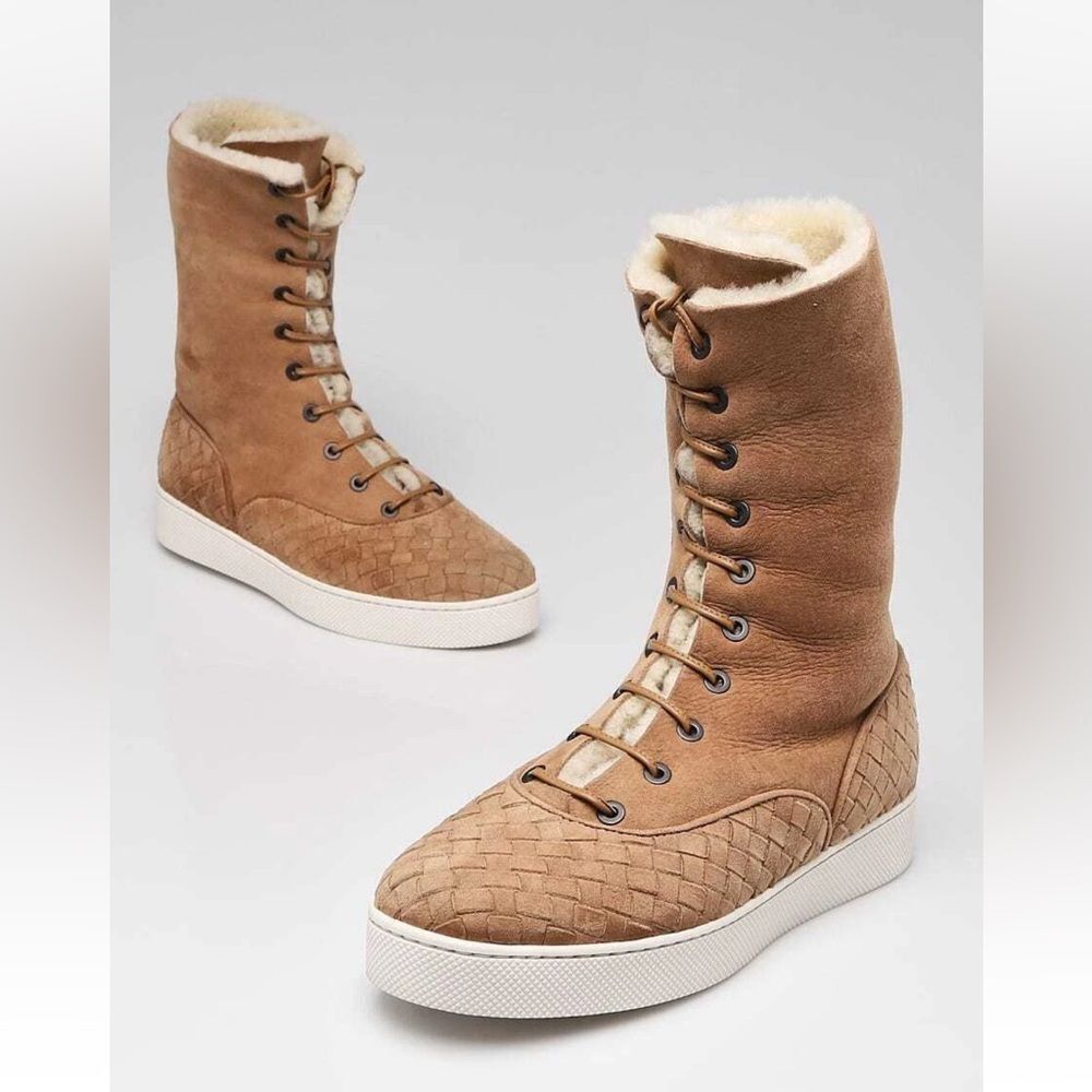 Bottega Veneta Tan suede/shearling High-Top Lace-Up Boots, US 7,5